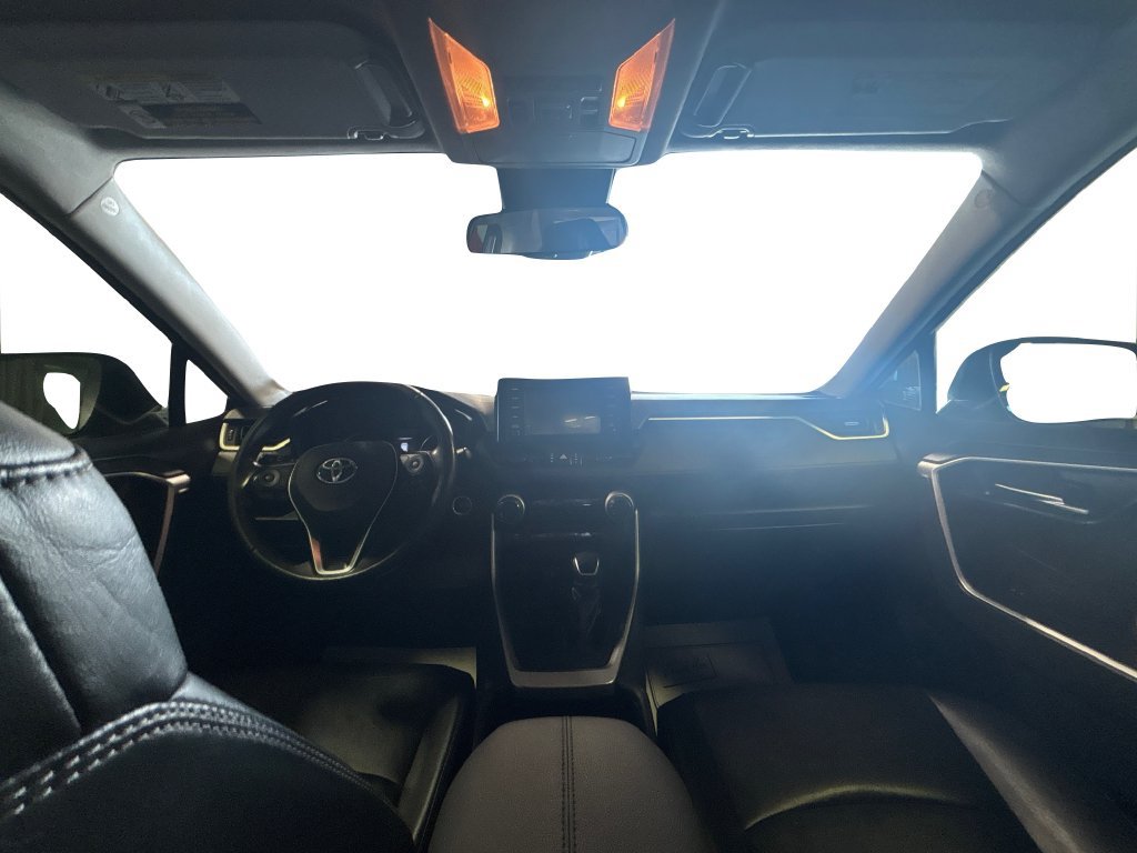 Used 2019 Toyota RAV4 XLE Premium FWD image 23