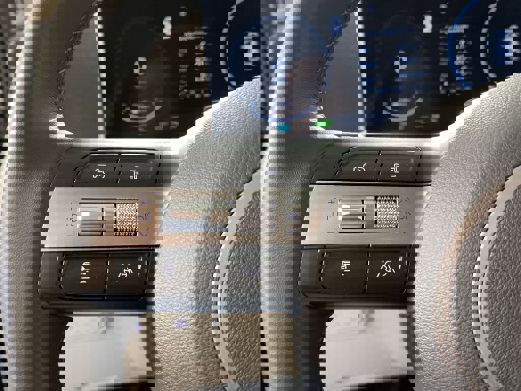 Certified 2025 Hyundai Tucson SEL AWD/4WD image 30