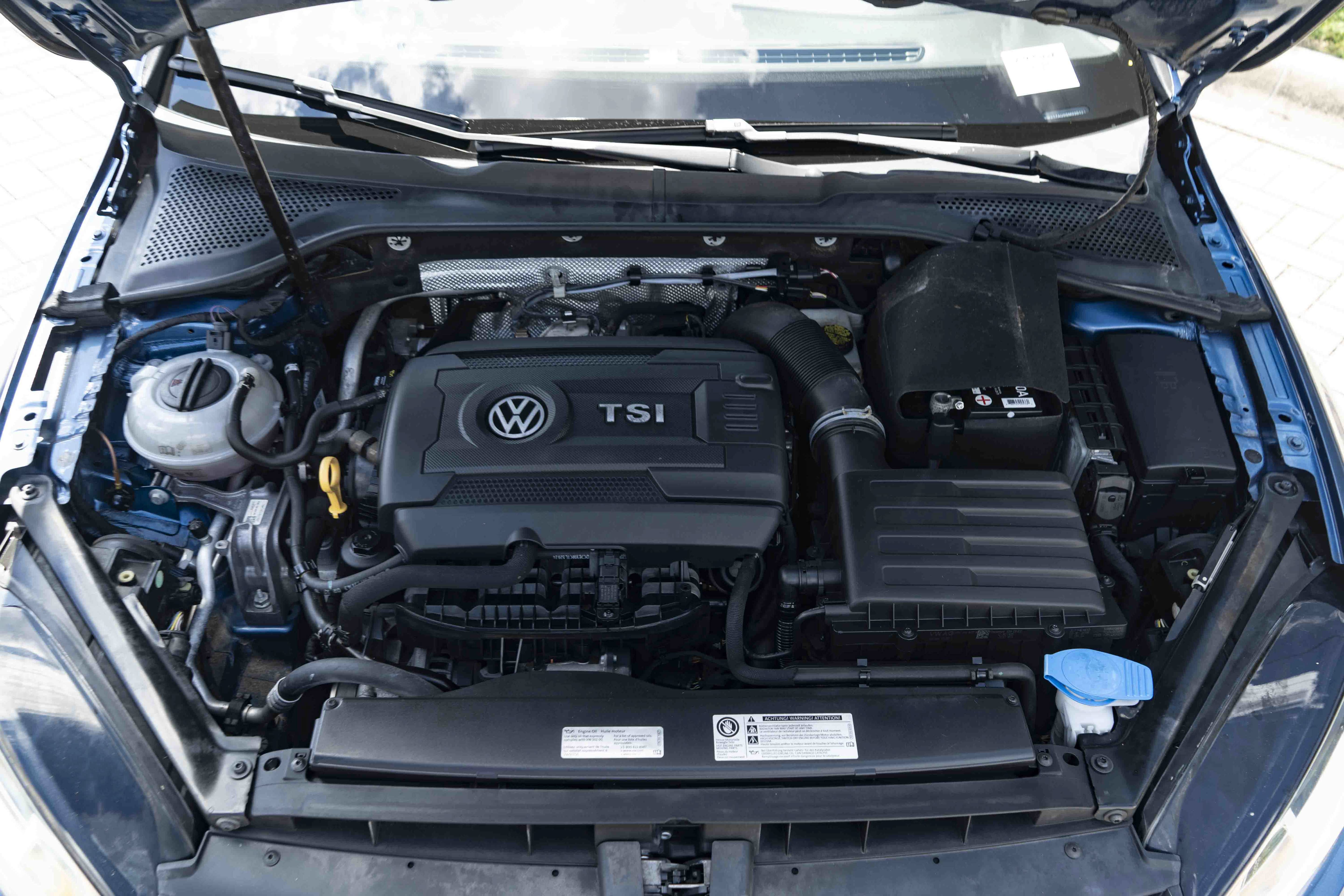 Used 2016 Volkswagen Golf S FWD image 37