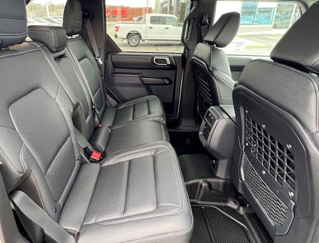 New 2025 Ford Bronco Badlands image 17