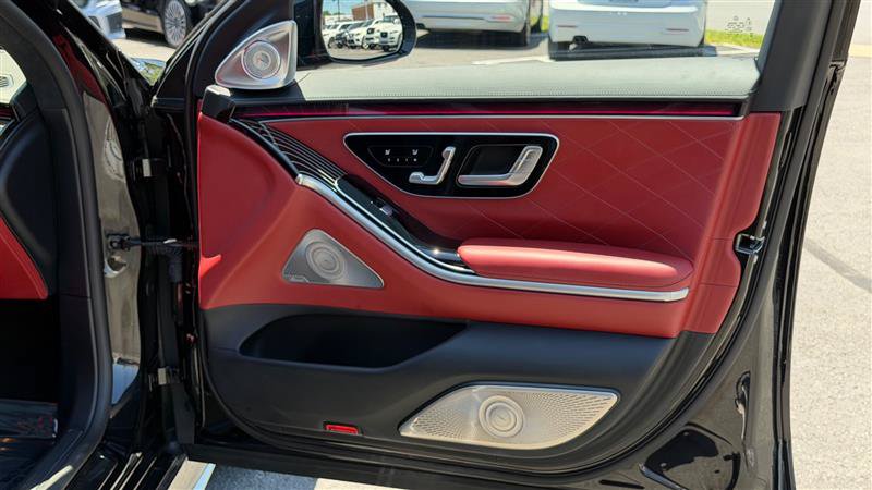 Used 2023 Mercedes-Benz S 580 4MATIC Sedan image 38