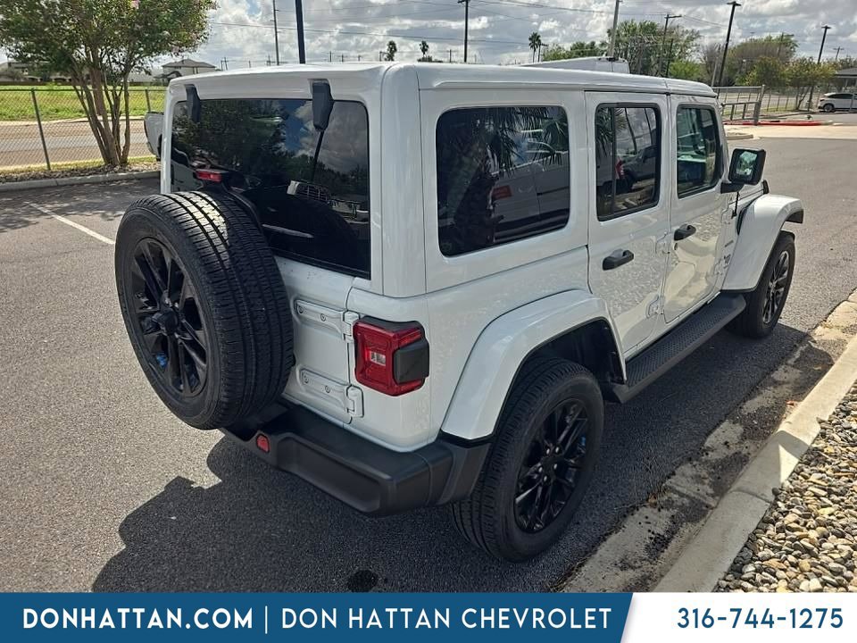Used 2023 Jeep Wrangler Unlimited Sahara w/ Cold Weather Group AWD/4WD image 2