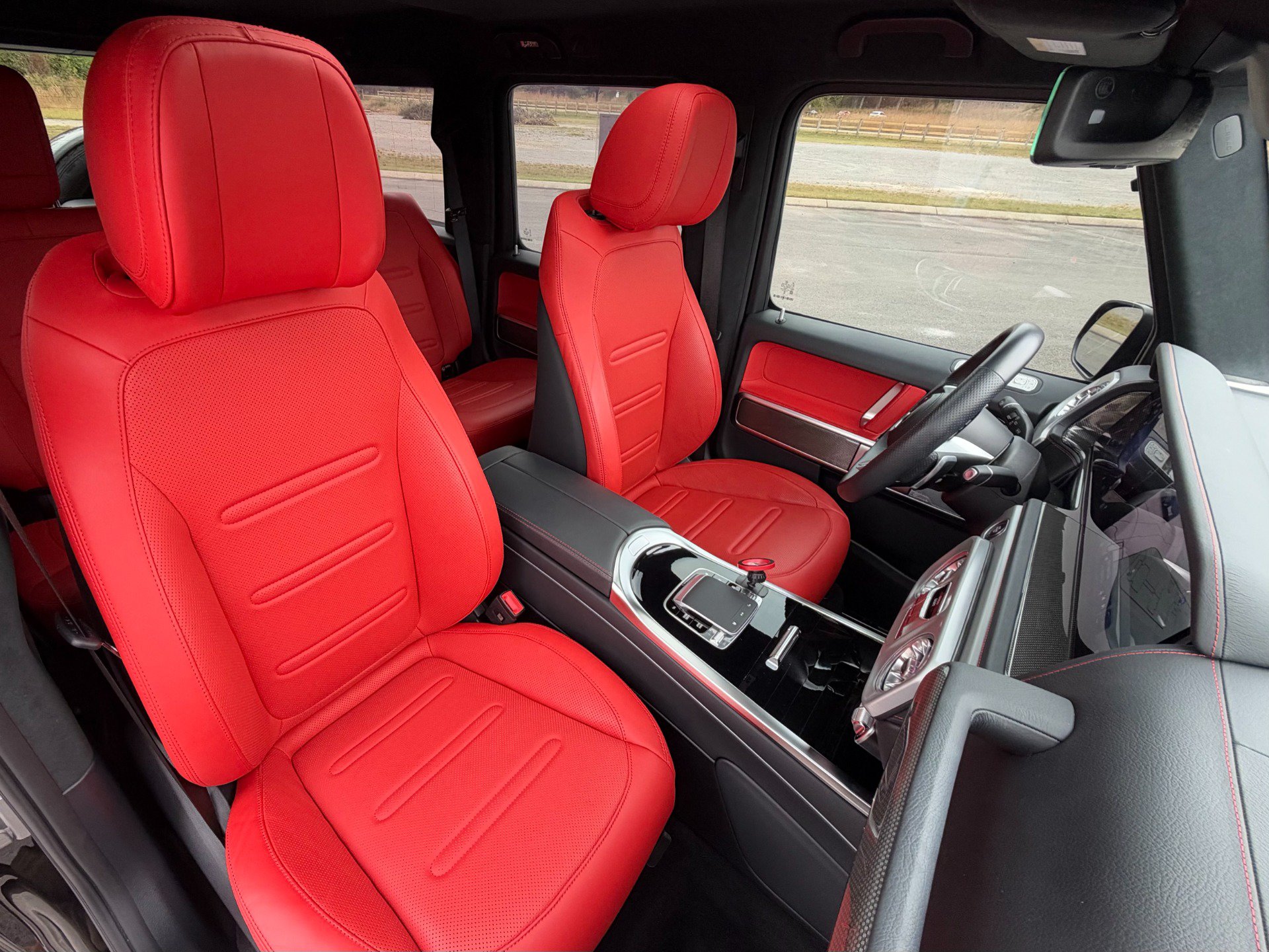 Used 2025 Mercedes-Benz G 550 image 15