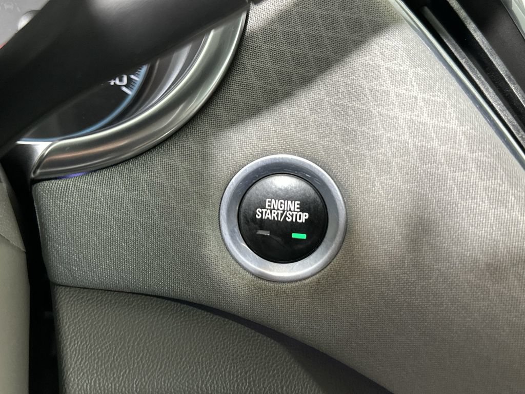 Used 2018 Chevrolet Malibu LT FWD image 19