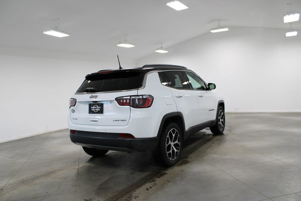 Used 2024 Jeep Compass Limited image 9
