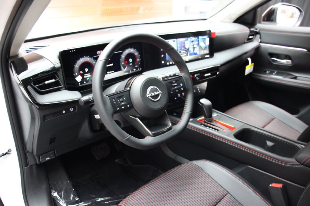 New 2026 Nissan Kicks SR FWD image 17