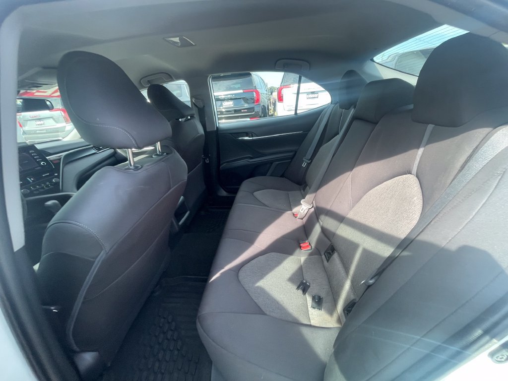 Used 2021 Toyota Camry LE AWD/4WD image 23