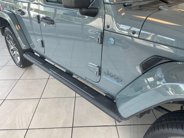Certified 2024 Jeep Wrangler Unlimited w/ Convenience Group AWD/4WD image 39