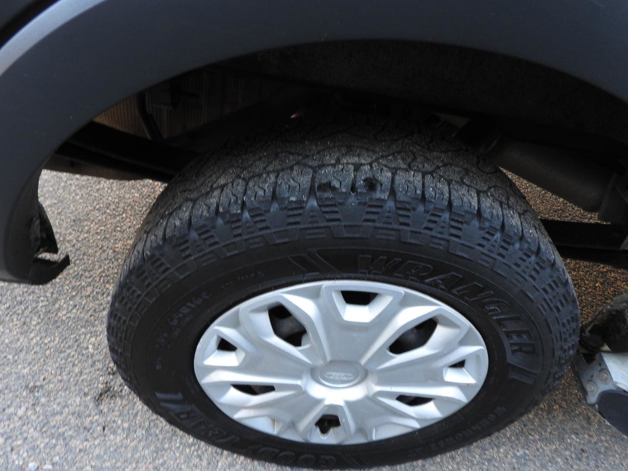 Used 2016 Ford Transit 250 250 Van Low Roof 60/40 Pass.13 w/ Exterior Upgrade Package image 13