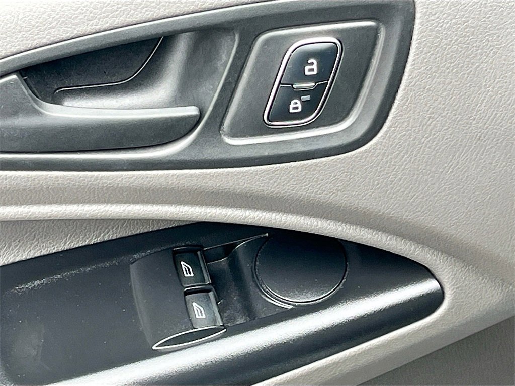 Used 2023 Ford Transit Connect XL image 17