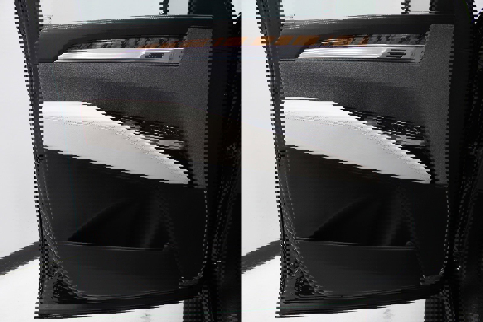 Certified 2025 Cadillac Escalade ESV Sport Platinum image 17