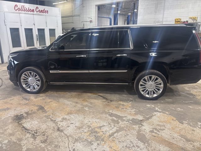 Used 2020 Cadillac Escalade ESV Platinum image 16