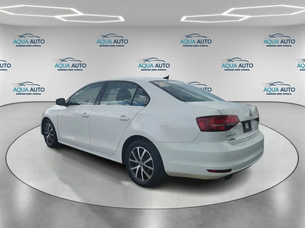 Used 2017 Volkswagen Jetta SE FWD image 7