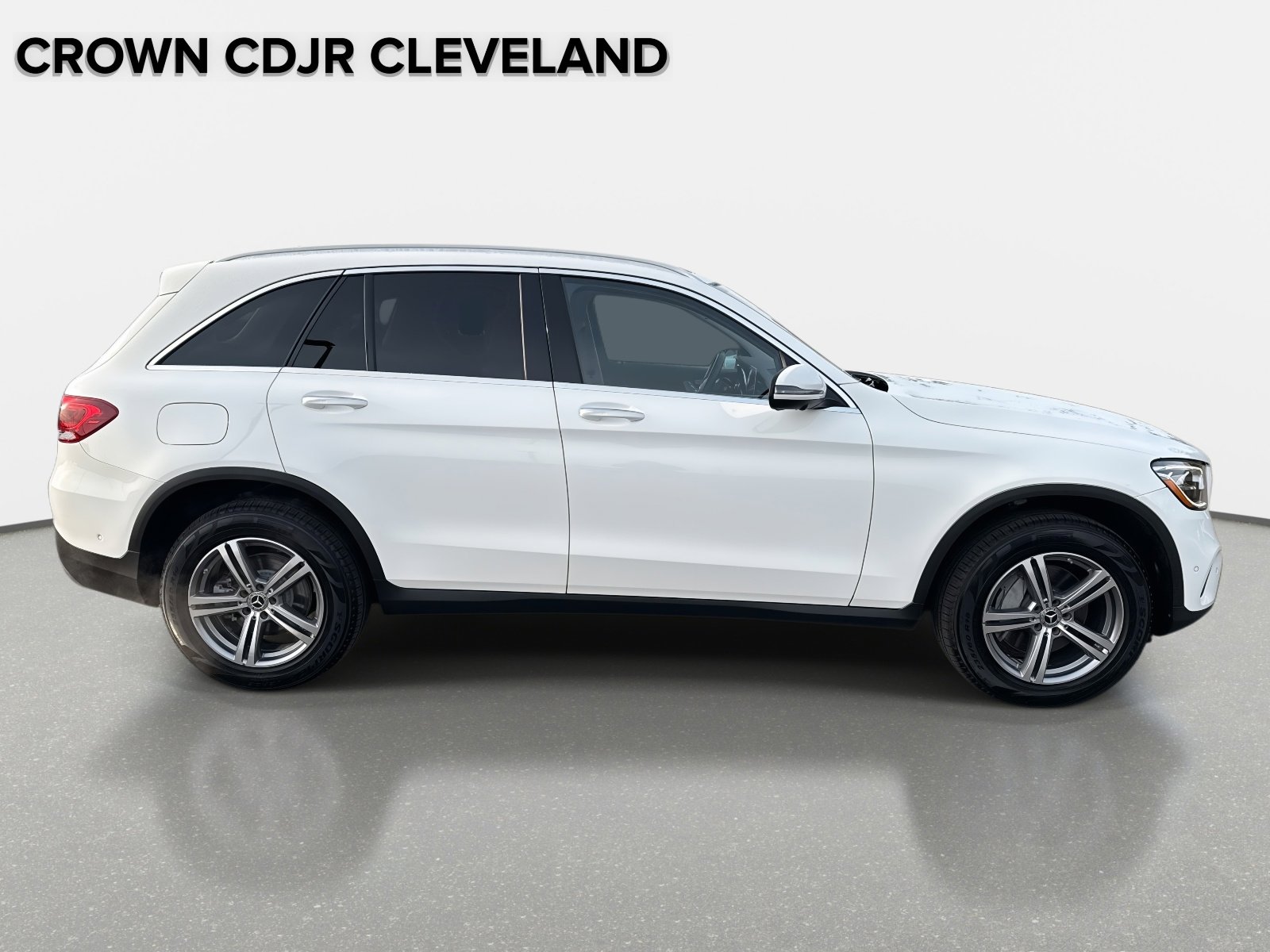 Used 2022 Mercedes-Benz GLC 300 4MATIC w/ Premium Package Lite image 3