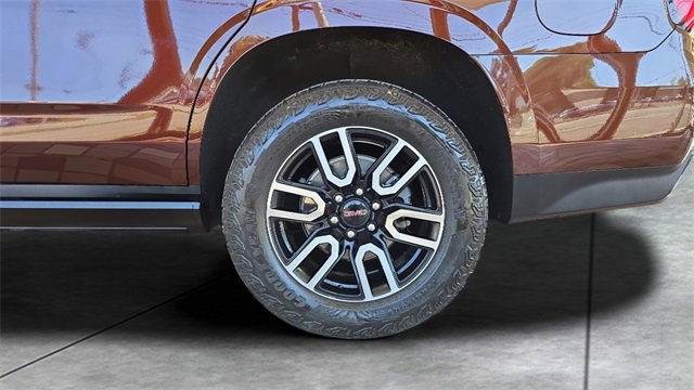 Used 2023 GMC Yukon AT4 w/ AT4 Premium Package image 32