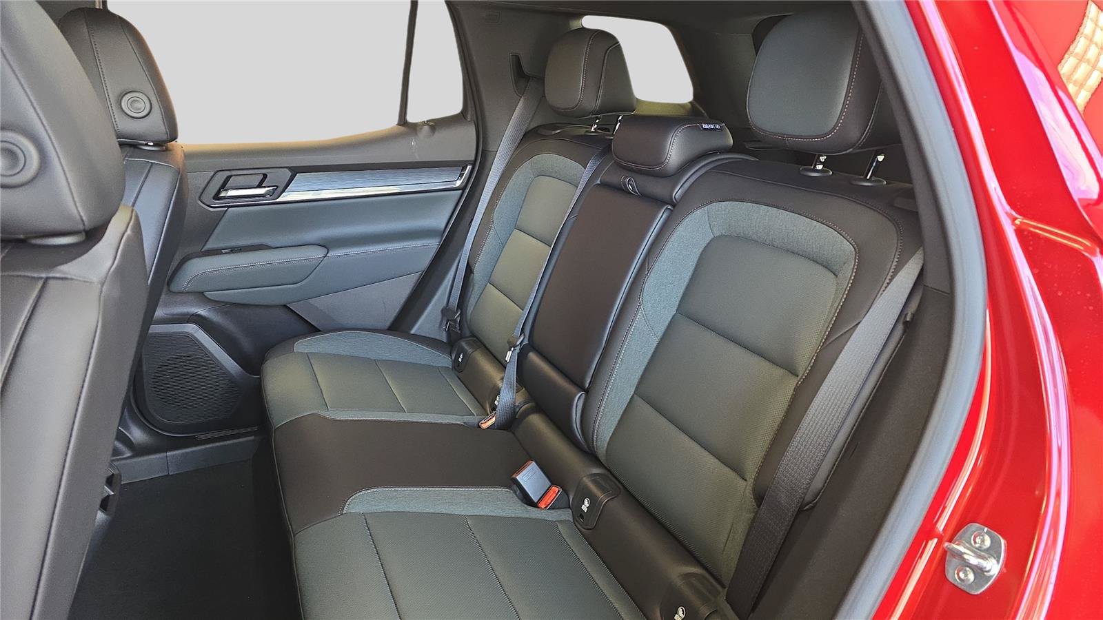 Used 2026 GMC Terrain AT4 w/ Technology Package II AWD/4WD image 11