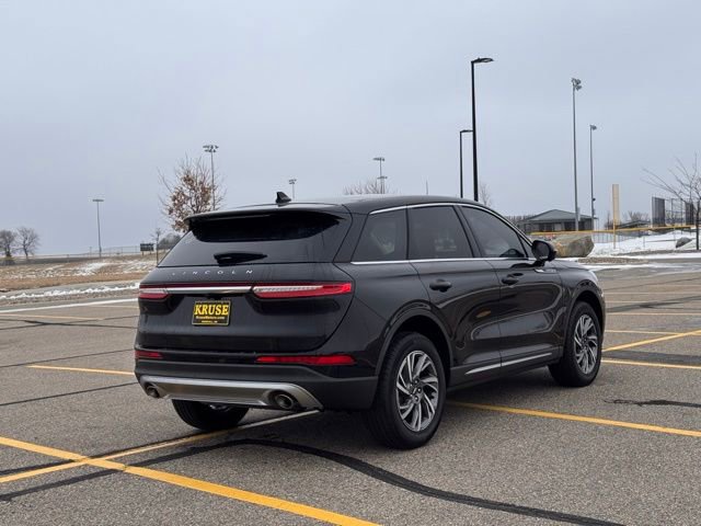 Used 2024 Lincoln Corsair Premiere w/ Equipment Group 101A image 3