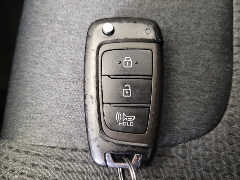 Used 2023 Hyundai Santa Fe SE w/ Cargo Package AWD/4WD image 32