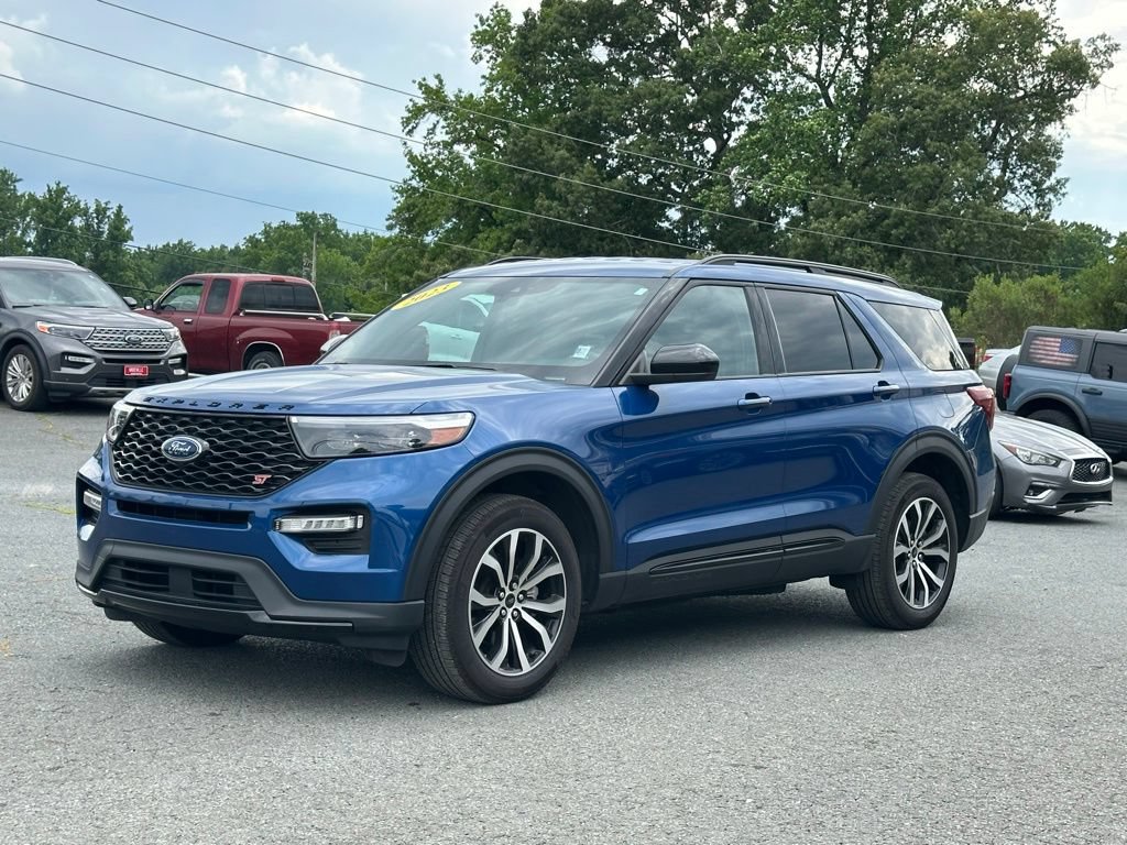 Used 2023 Ford Explorer ST AWD/4WD image 2