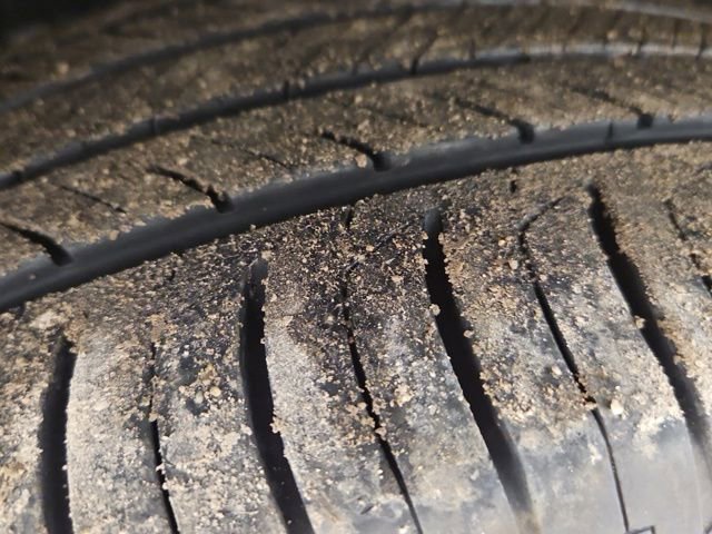 Used 2024 Ford Explorer XLT image 28