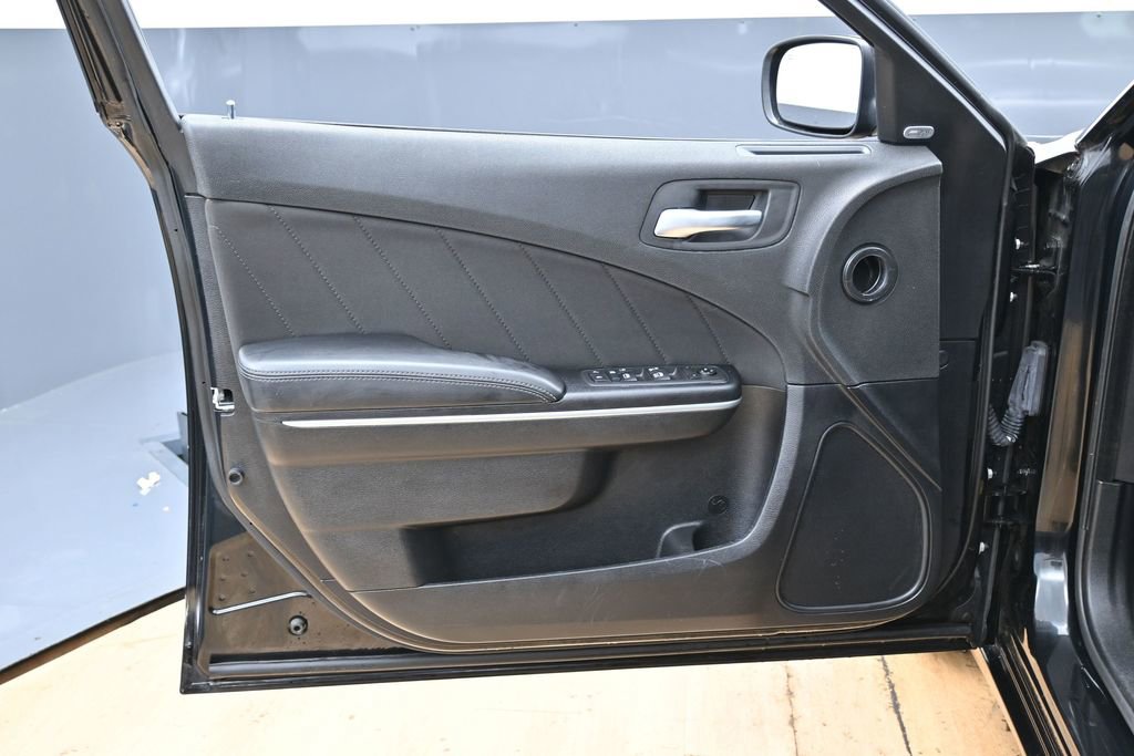 Used 2021 Dodge Charger SXT AWD/4WD image 39