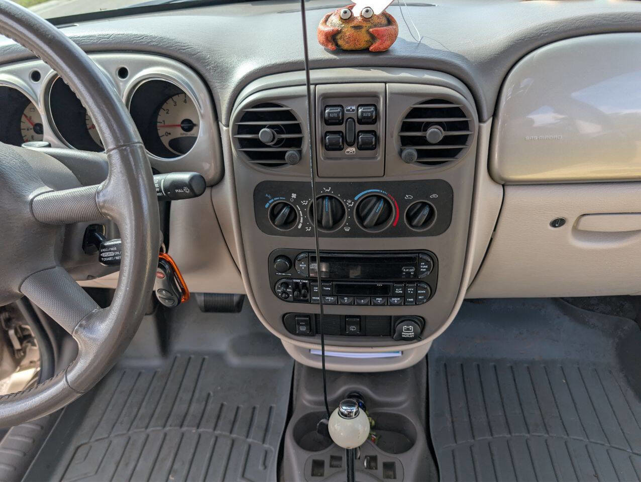 Used 2004 Chrysler PT Cruiser Limited image 25