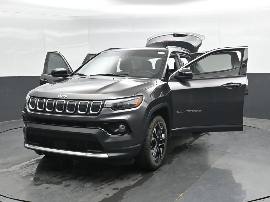 Used 2022 Jeep Compass Limited w/ Sun and Sound Group AWD/4WD image 48
