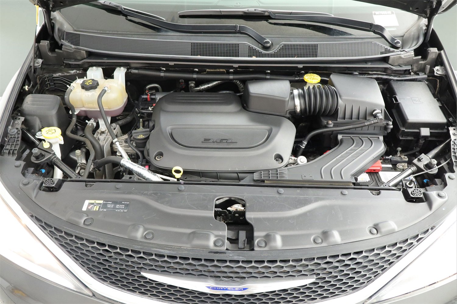 Used 2019 Chrysler Pacifica Touring-L image 27