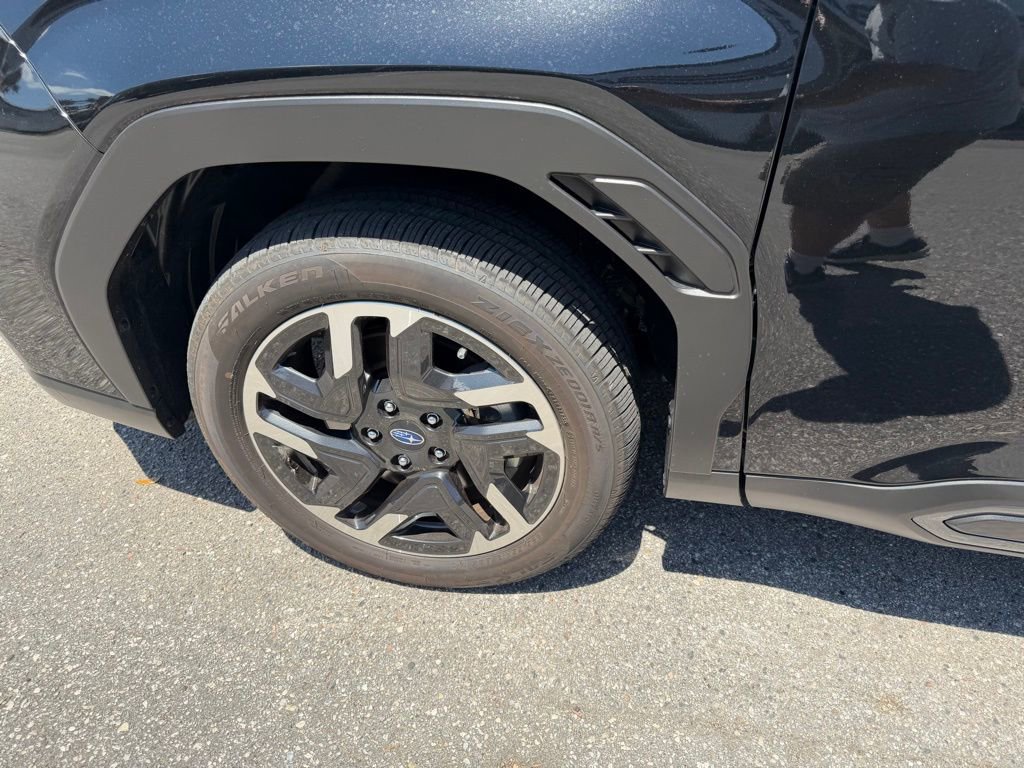 Used 2025 Subaru Forester Limited AWD/4WD image 11