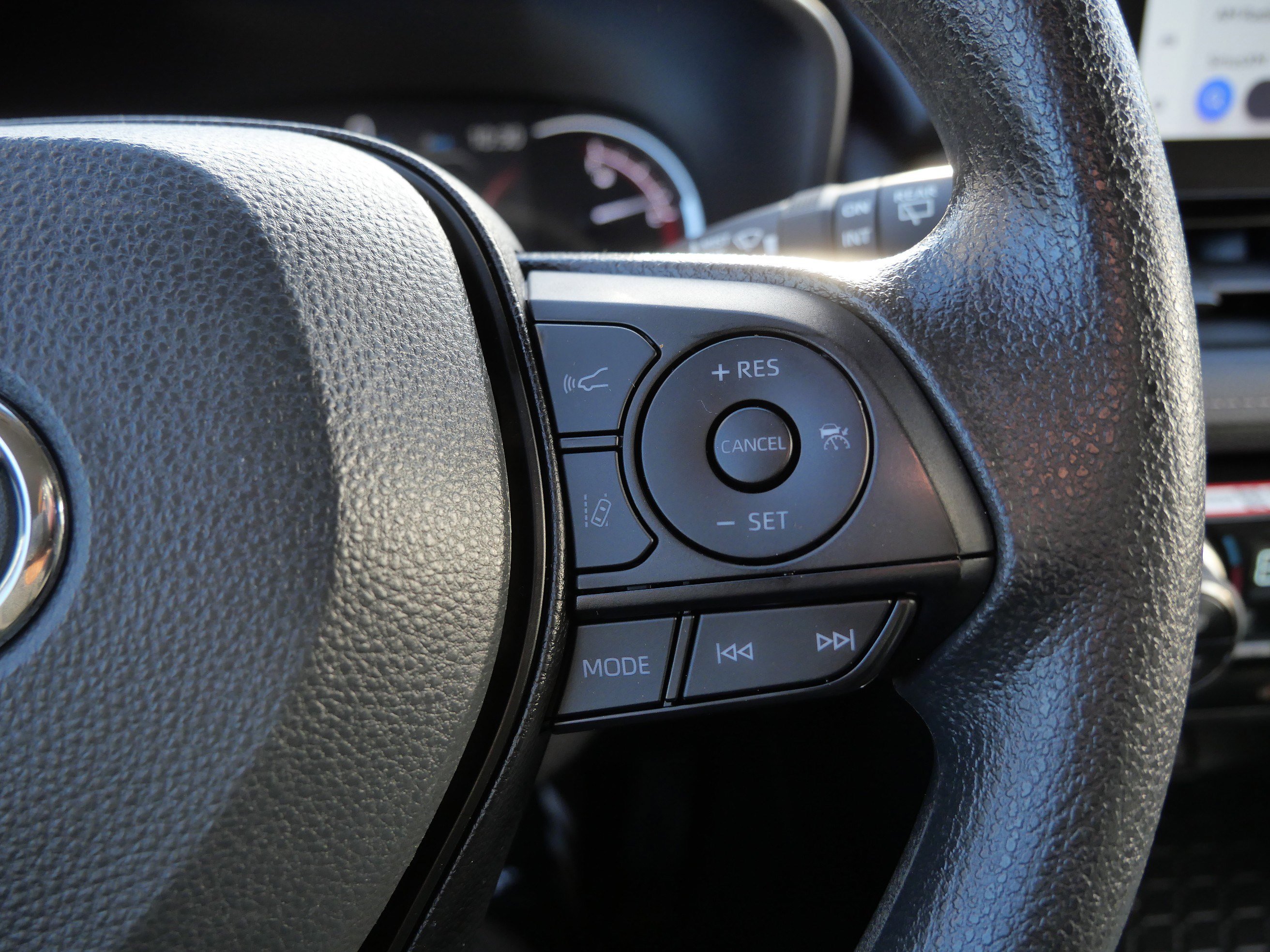 Certified 2025 Toyota RAV4 XLE image 29