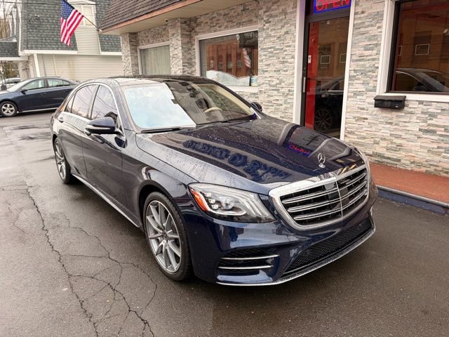 Used 2020 Mercedes-Benz S 450 Sedan w/ AMG Line Exterior image 3
