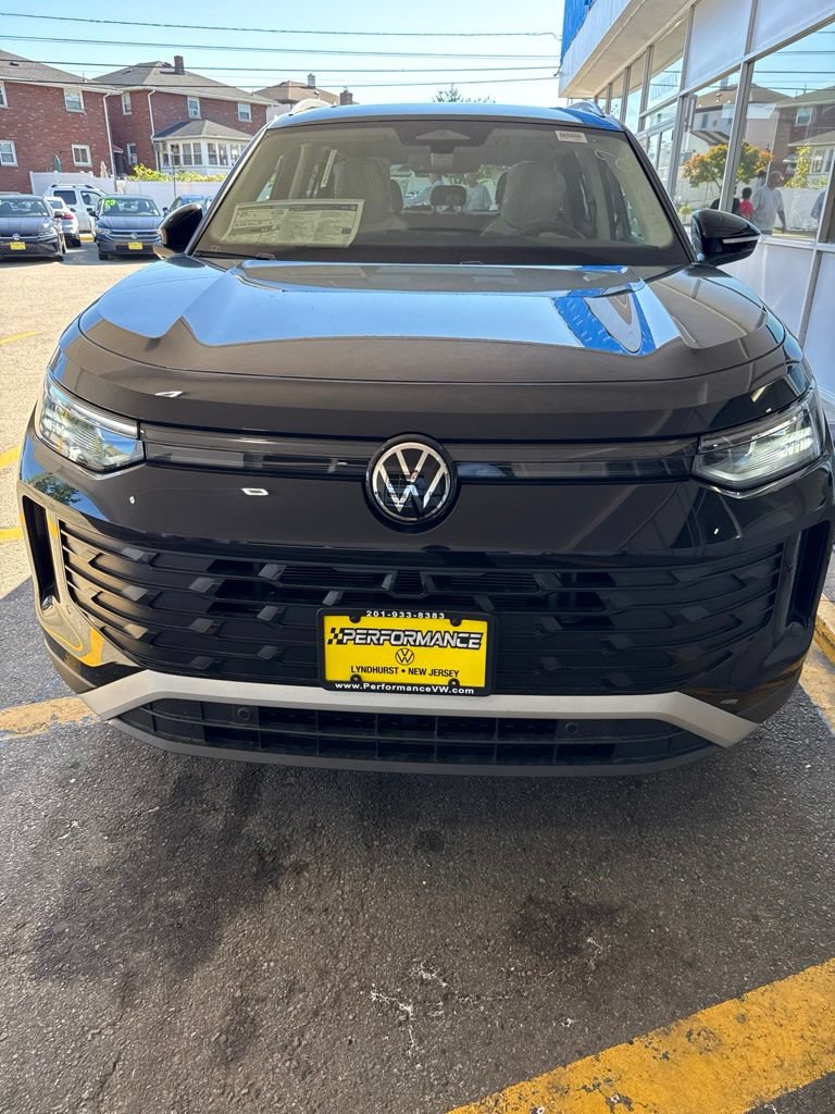 New 2026 Volkswagen Tiguan SE AWD/4WD image 2