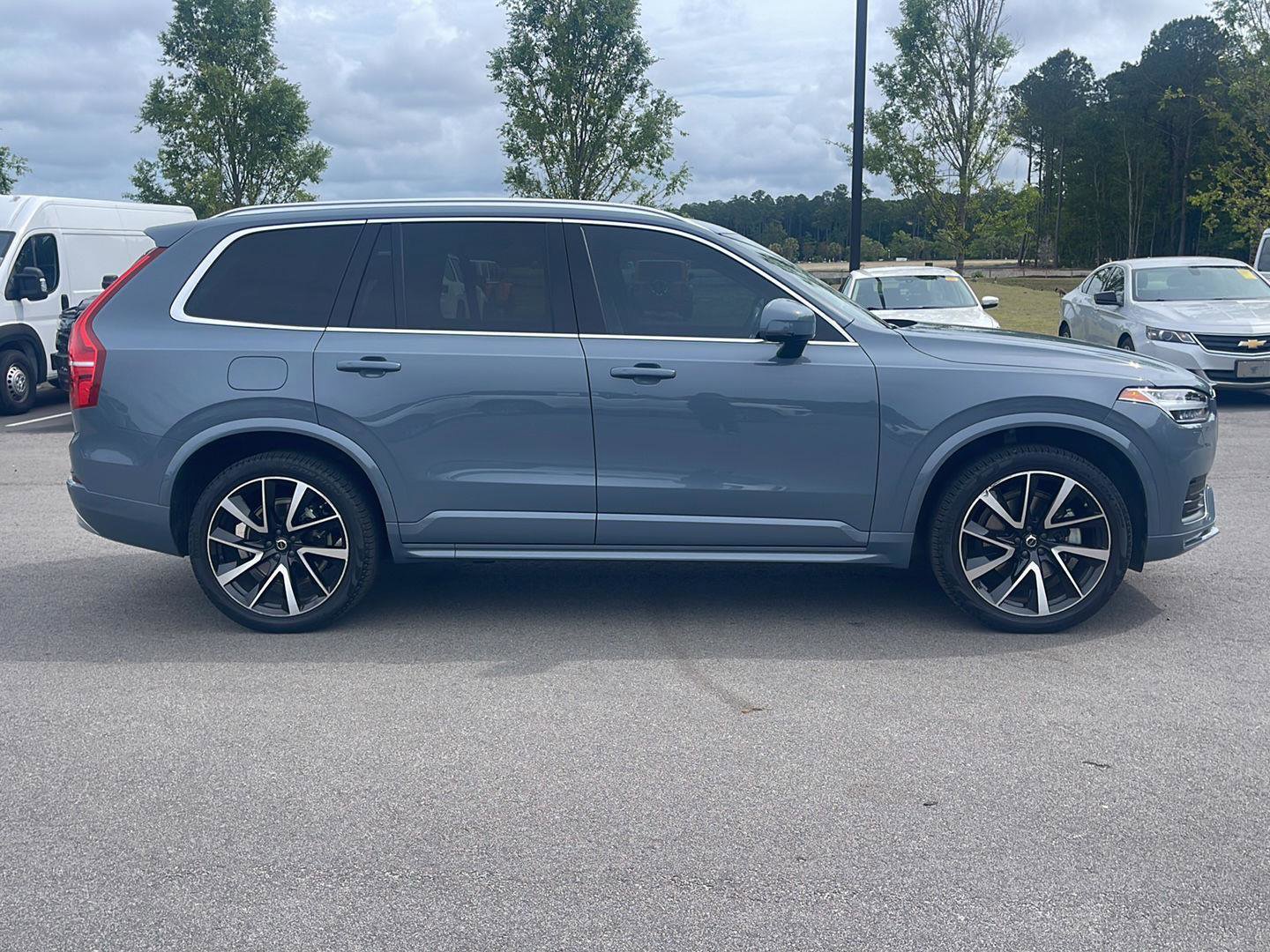 Used 2022 Volvo XC90 T6 Momentum w/ Advanced Package AWD/4WD image 8