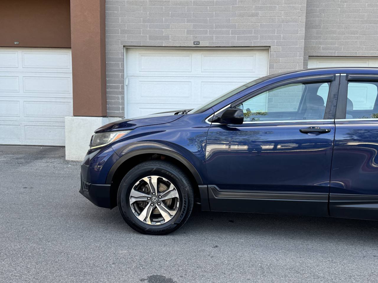 Used 2017 Honda CR-V LX image 3