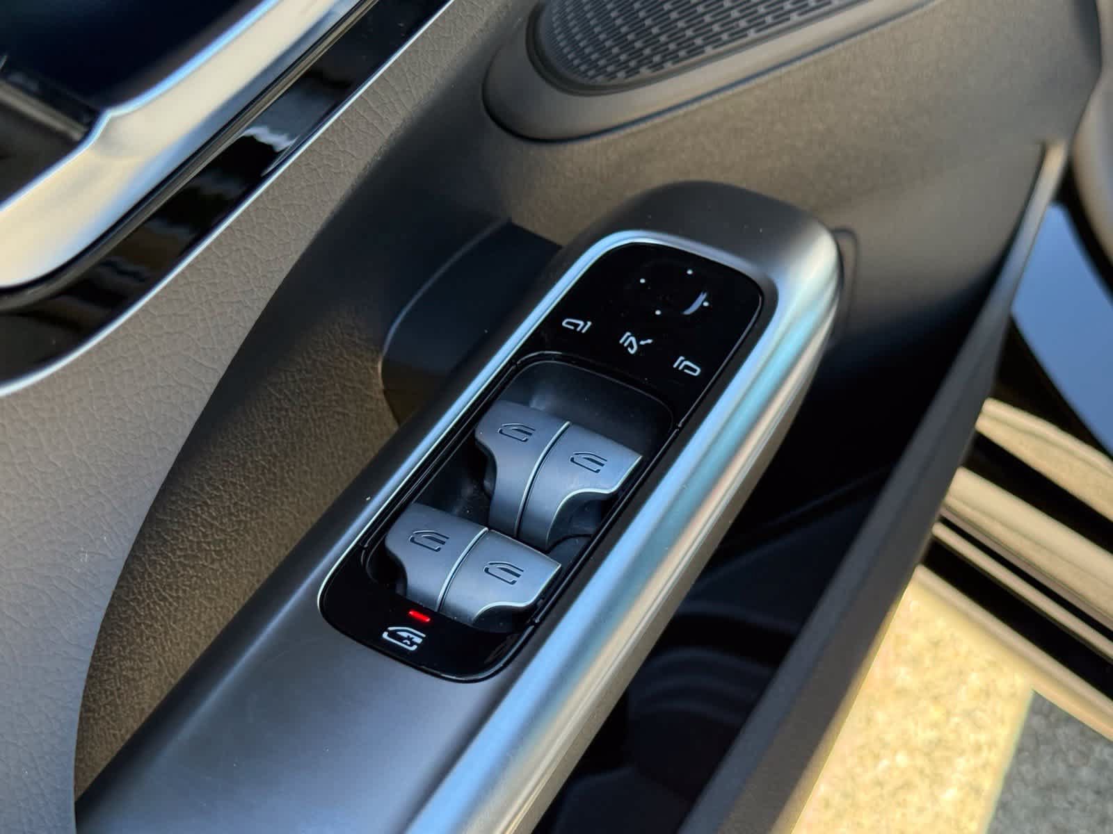 Used 2024 Mercedes-Benz C 300 Sedan image 24