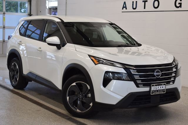 Used 2025 Nissan Rogue SV AWD/4WD image 1
