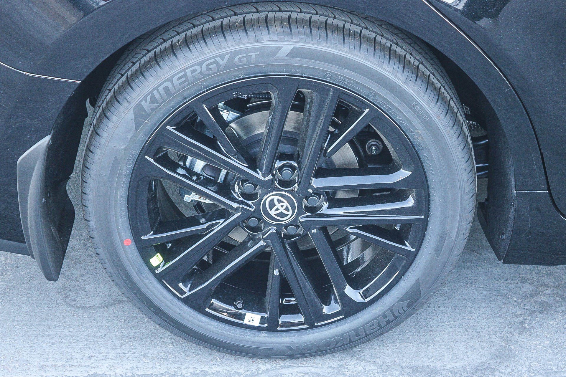 New 2026 Toyota Camry SE w/ Convenience Package FWD image 12