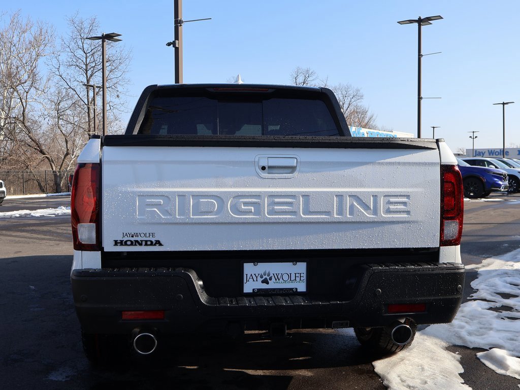 New 2026 Honda Ridgeline Black Edition image 6