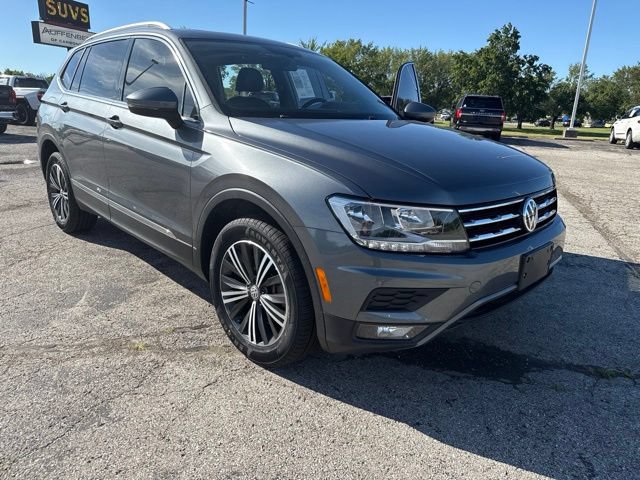 Used 2018 Volkswagen Tiguan SEL AWD/4WD image 26