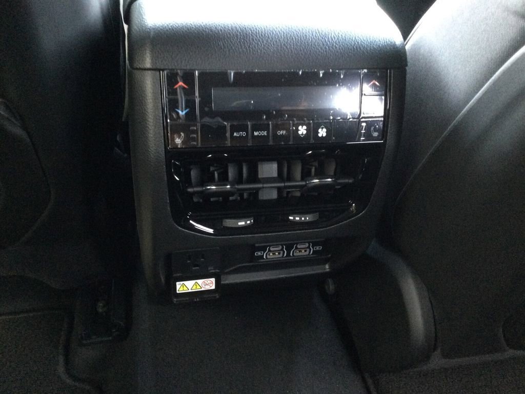 New 2023 Jeep Grand Cherokee Summit w/ Advanced Protech Group IV image 14
