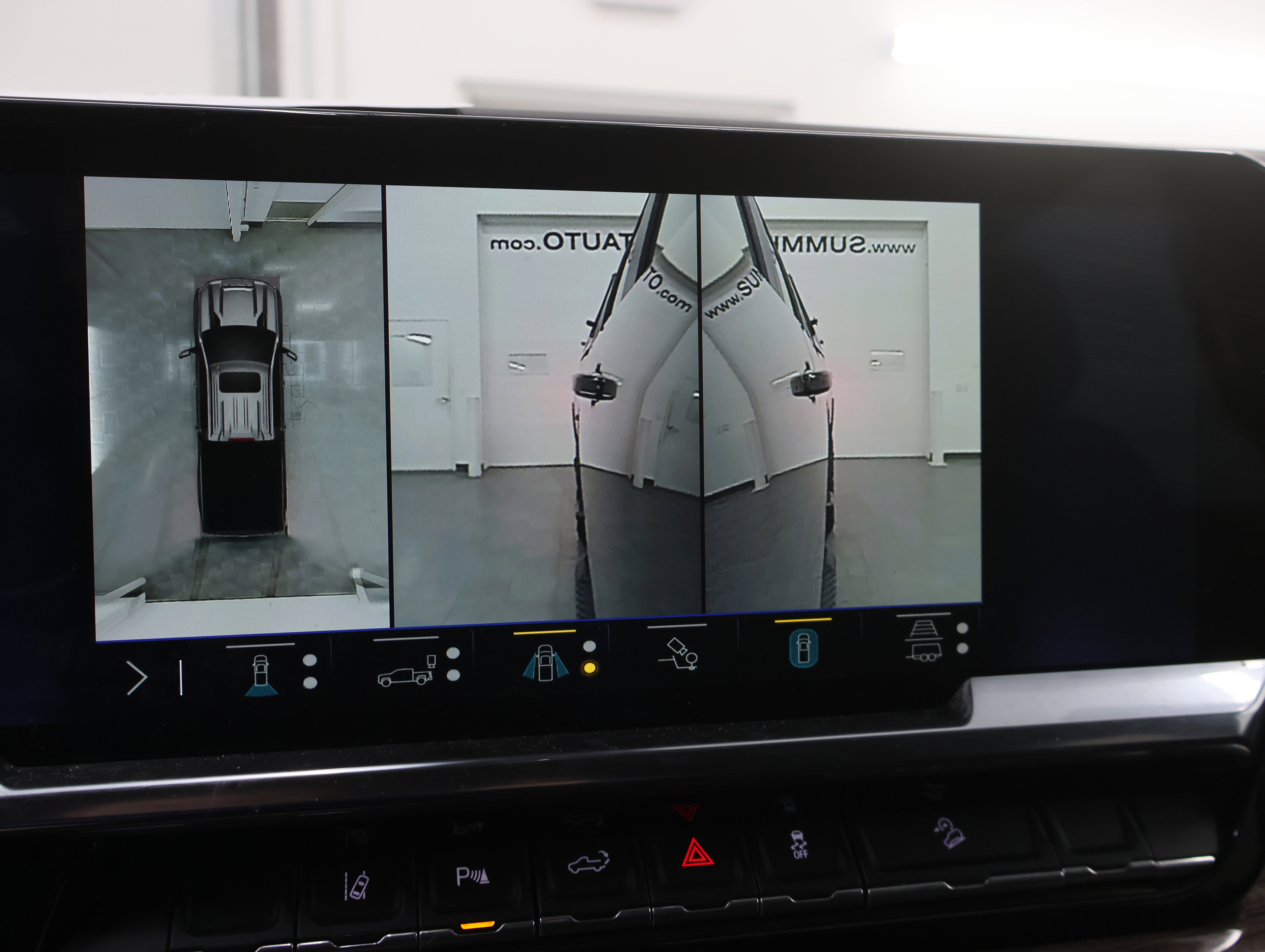 Used 2024 Chevrolet Silverado 2500 LT w/ Midnight Edition image 20