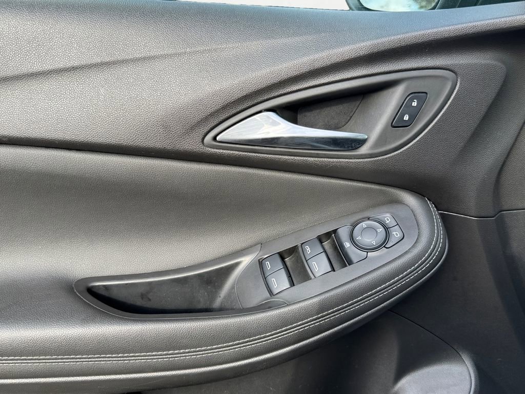 Used 2024 Buick Encore GX Sport Touring w/ Comfort Package image 23