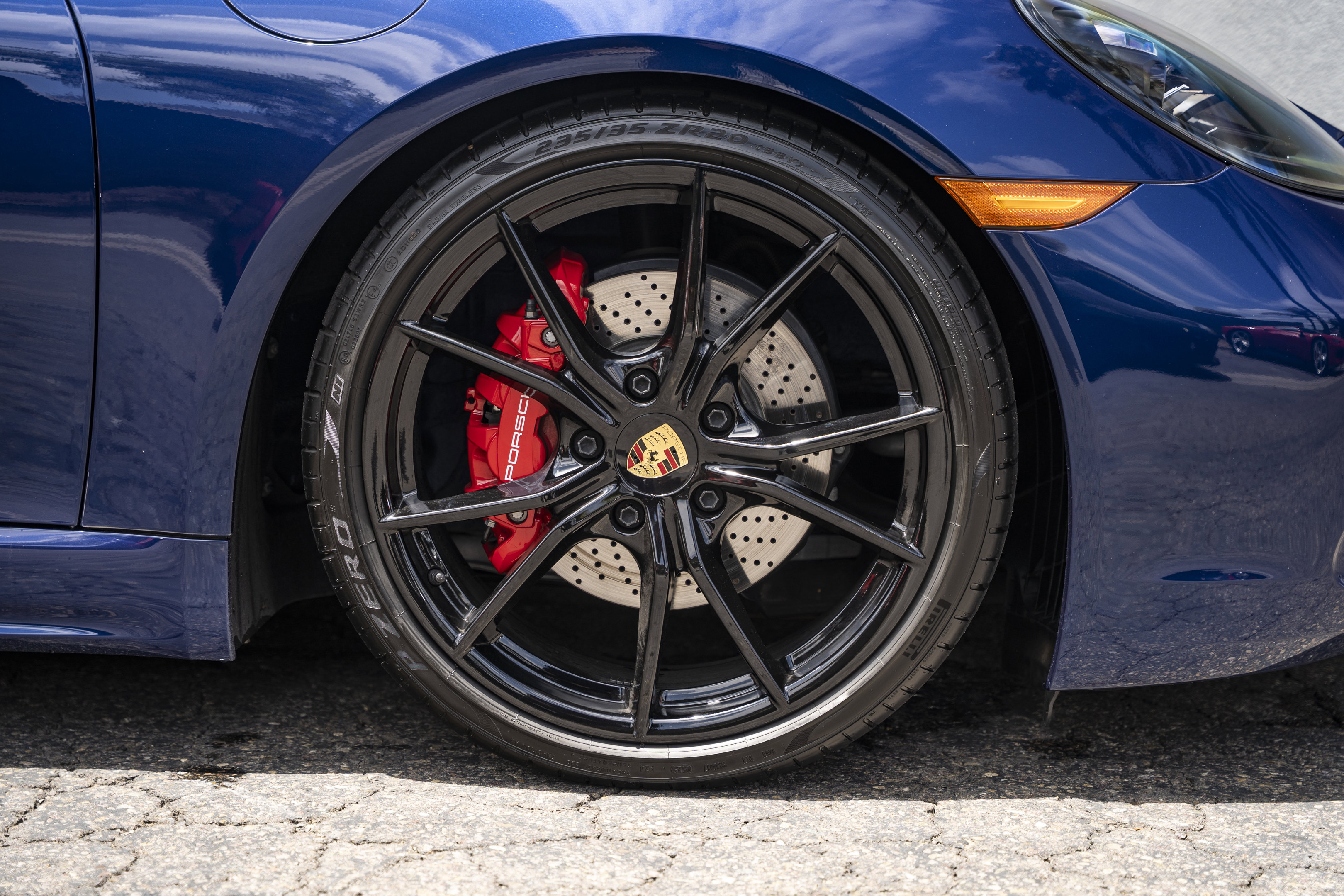 Used 2025 Porsche 718 Cayman S RWD image 11