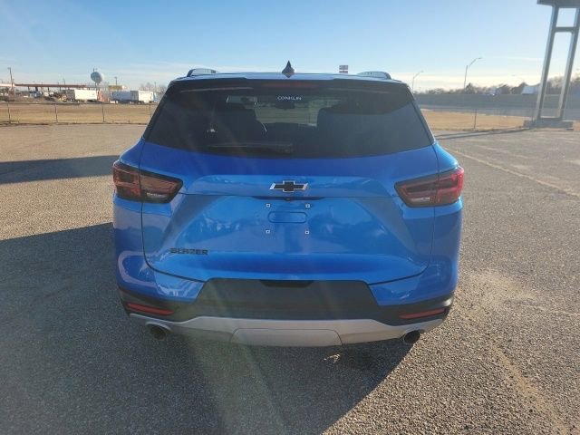 New 2025 Chevrolet Blazer LT w/ Midnight/Sport Edition FWD image 24