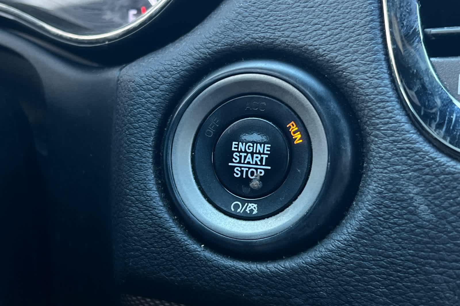 Used 2019 Dodge Durango R/T w/ Blacktop Package RWD image 23