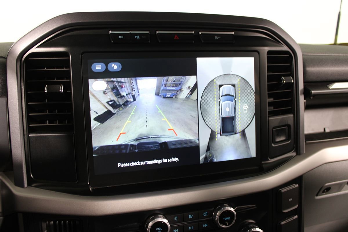 Used 2023 Ford F150 Lightning XLT AWD/4WD image 9