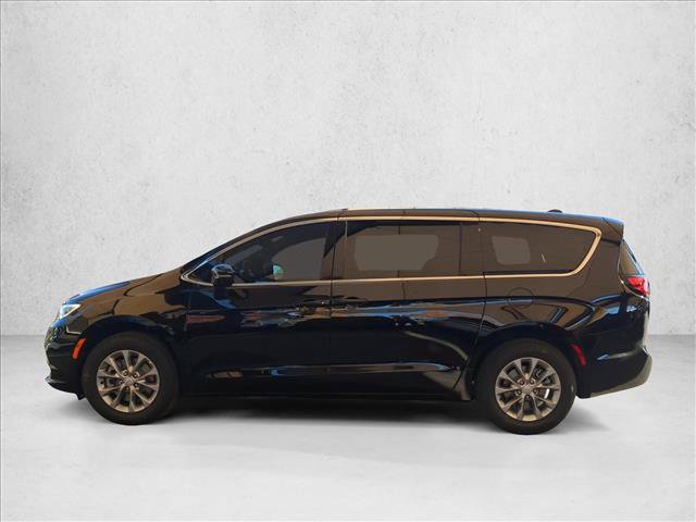 New 2026 Chrysler Pacifica Select AWD/4WD image 5