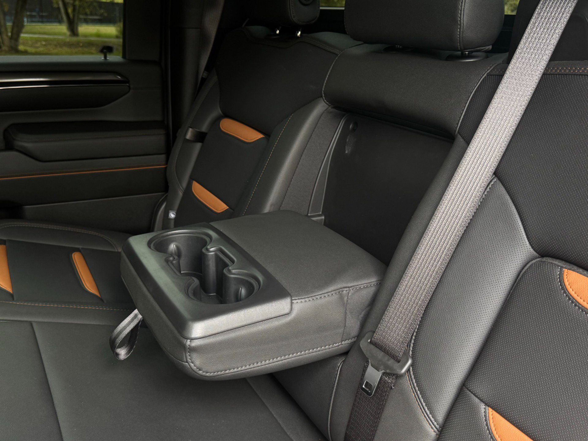 Used 2024 GMC Sierra 2500 AT4 w/ AT4 Preferred Package image 49