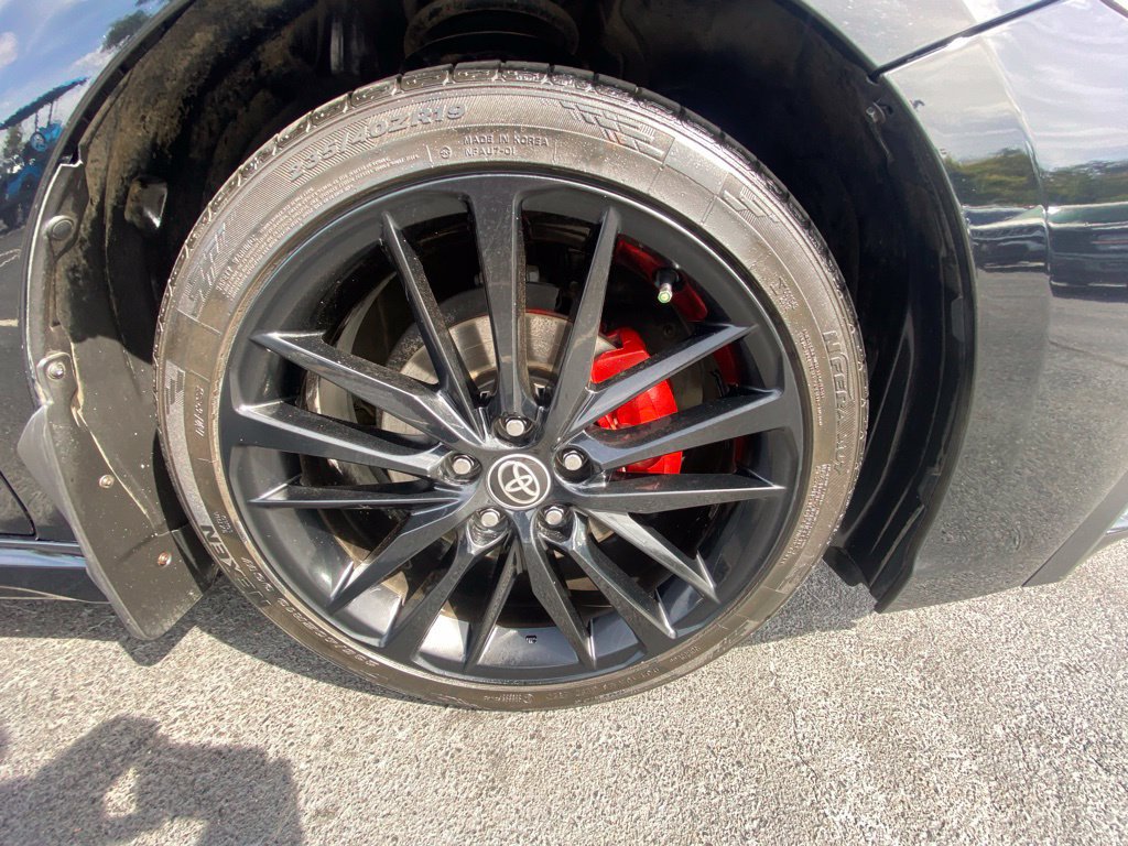 Used 2023 Toyota Camry XSE FWD image 32