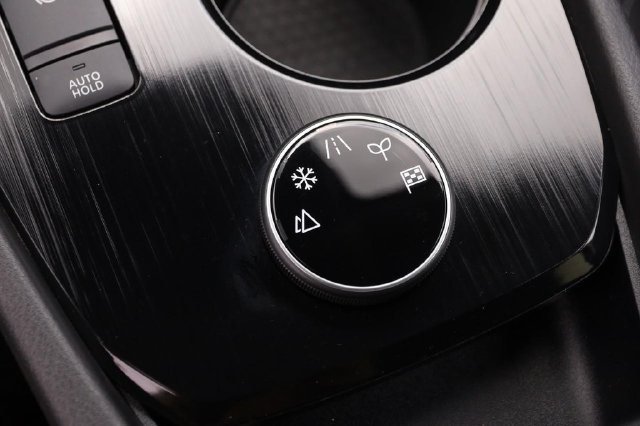 Certified 2025 Nissan Rogue SV AWD/4WD image 21